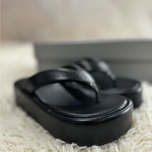 Balenciaga leather slide sandals 🔥🔥